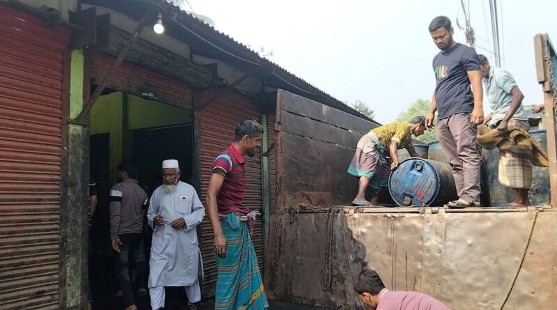 তারাকান্দায় ইমরান ট্রেডার্সের সরিষা মিল থেকে উদ্ধার হলো মির্জাপুরের লুন্ঠিত হওয়া ৬০ ড্রামের মধ্যে ২৭ ড্রাম সয়াবিন তেল উদ্ধার