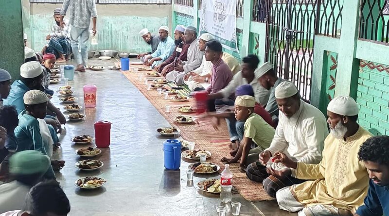 সাংবাদিক নাঈমের পিতার রুহের মাগফেরাত কামনায় ইফতার ও দোয়া মাহফিল