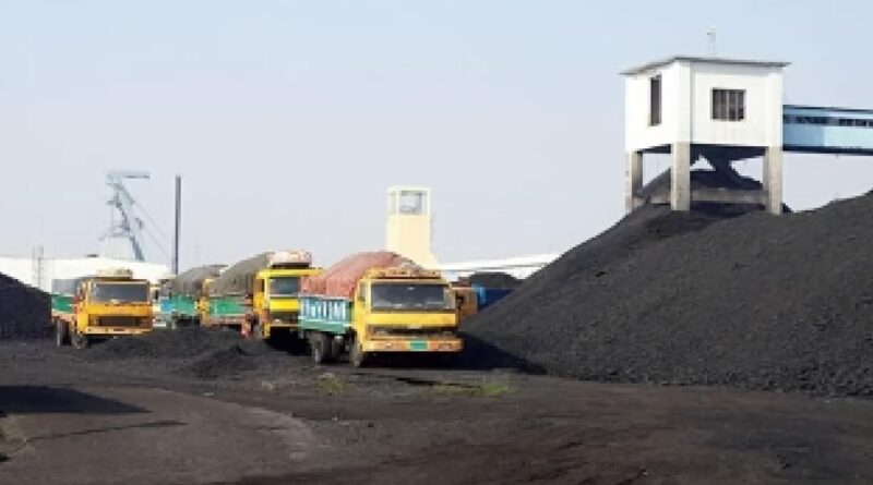বড়পুকুরিয়ার খনি কর্তৃপক্ষ মজুদ কয়লা নিয়ে বিপাকে