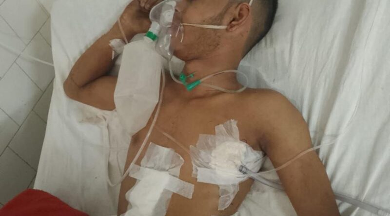 ১৪ বছরের যুবককে ছুরিকাঘাতে হত্যার চেষ্টা