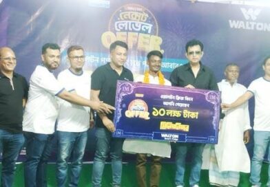 বাগেরহাটে ওয়ালটন ফ্রিজ কিনে ১০ লাখ টাকা পেলেন দিনমুজুর কুদ্দুস