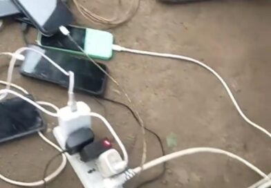 কালবৈশাখীর তাণ্ডবে হরিপুরে বিদ্যুৎ বিপর্যয়: সচল থাকতে জেনারেটরে চার্জ, ২০ টাকায় মিলছে টকটাইম