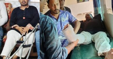 সকলের কাছে দোয়া চেয়েছেন মটরসাইকেল দুর্ঘটনায় আহত সাংবাদিক জাকির হোসেন বাদশা সকলের কাছে দোয়া চেয়েছেন মটরসাইকেল দুর্ঘটনায় আহত সাংবাদিক জাকির হোসেন বাদশা