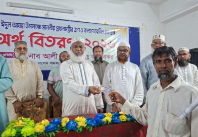 দিনাজপুরের পার্বতীপুরে ভয়াবহ সড়ক দুর্ঘটনায় নিহত ১ ও আহত শিশুসহ ২