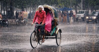 ঝড়-বৃষ্টি নিয়ে ৫ দিনের পূর্বাভাসে যা জানাল আবহাওয়া অফিস ঝড়-বৃষ্টি নিয়ে ৫ দিনের পূর্বাভাসে যা জানাল আবহাওয়া অফিস