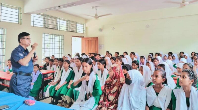 আদমদীঘিতে শিক্ষার্থীদের ওসির মত বিনিময় সভা অনুষ্ঠিত