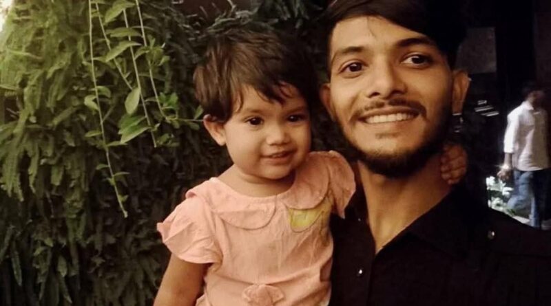 মোরেলগঞ্জে  ফেসবুক লাইভে যুবকের মৃত্যুর ঘটনা: আত্মহত্যায় প্ররোচনার অভিযোগ খতিয়ে দেখছে পুলিশ