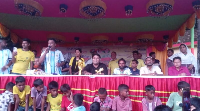 বটিয়াঘাটা খারাবাদ বাইনতলা স্কুল অ্যান্ড কলেজ মাঠে আর্জেন্টিনা–ব্রাজিল প্রীতি ফুটবল ম্যাচ অনুষ্ঠিত