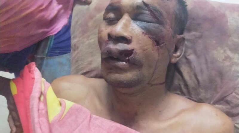 ভোলাহাটে গুজবের ঘটনায় রক্তক্ষয়ী সংঘর্ষে নিহত ১; আহত ১২! সংঘর্ষে মৃতের ঘটনায় গ্রেফতার আতঙ্কে স্থানীয়রা গ্রামছাড়া!!