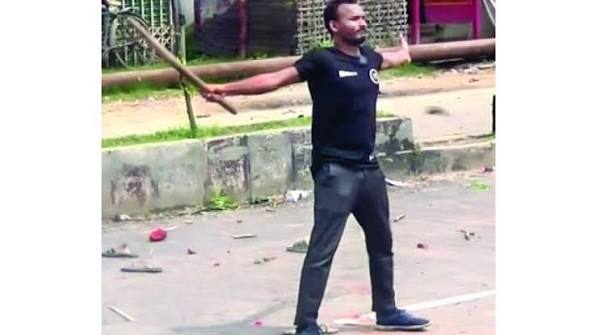 আবু সাঈদকে এরা নিজেরাই মেরে জুলাই শহীদ হিসেবে প্রমাণ করেছে: শান্তা ফারজানা। বক্তব্যটি ঘিরে ইতিবাচক, নেতিবাচক আলোচনা সমালোচনা