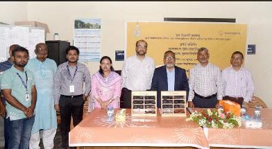 খুবির পরিবহন পুলে কর্মরত ড্রাইভার ও কর্মচারীদের বিনামূল্যে চক্ষু পরীক্ষা এবং চশমা প্রদান
