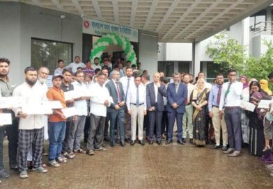 প্রান্তিক জেলেদের স্বাবলম্বী করতে সুন্দরবন উপকূলে ৪৮ জেলের হাতে ২ কোটি টাকার স্বল্পসুদের ঋণ বিতরণ