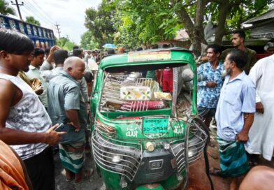 জামালপুরে সড়ক দূর্ঘটনায় নারী ও শিশুসহ নিহত ৩ জামালপুরে সড়ক দূর্ঘটনায় নারী ও শিশুসহ নিহত ৩