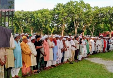 পার্বতীপুরে রাষ্ট্রীয় মর্যাদায় বীর মুক্তিযোদ্ধা এম এ ওহাব সরকারের দাফন সম্পন্ন