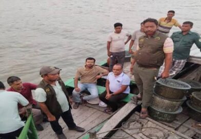 বিশ্ব ঐতিহ্য সুন্দরবনে প্রবেশ নিষিদ্ধ সময়েও কাঁকড়া আহরণ ১৭০ কেজি কাঁকড়া, চার নৌকা ও বিপুল সরঞ্জাম জব্দ বিশ্ব ঐতিহ্য সুন্দরবনে প্রবেশ নিষিদ্ধ সময়েও কাঁকড়া আহরণ ১৭০ কেজি কাঁকড়া, চার নৌকা ও বিপুল সরঞ্জাম জব্দ