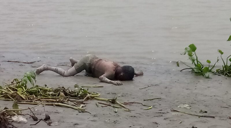 বটিয়াঘাটায় কাজীবাছা নদীতে আবার পাওয়া গেল অজ্ঞাত শিশুর মরদেহ, দেশে আইনশৃঙ্খলা নিয়ে উদ্বেগ ও আতঙ্কিত দেশবাসী