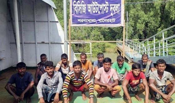 সুন্দরবনের কাছে গভীর সমুদ্রে ইঞ্জিন বিকল দুই ট্রলারসহ ২৮ জেলে উদ্ধার