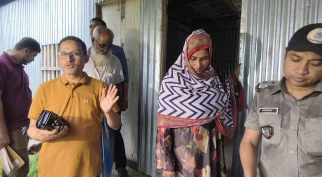 মাটির নিচে পুঁতে রাখা ড্রামে মিলল ১১ কেজি গাঁজা, নারী মাদক কারবারি আটক