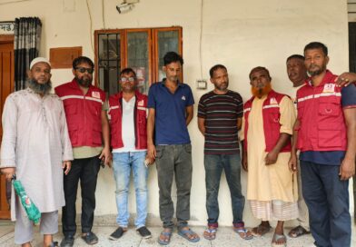 আলোকিত লালমনিরহাট অপরাধ নির্মূল কমিটির হাতে ২ মাদকসেবী আটক আলোকিত লালমনিরহাট অপরাধ নির্মূল কমিটির হাতে ২ মাদকসেবী আটক