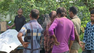ঝিনাইদহে বাসচাপায় হোটেল শ্রমিক নিহত