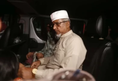 গাজী নজরুল ও তার প্রথম স্ত্রী পুলিশ হেফাজতে