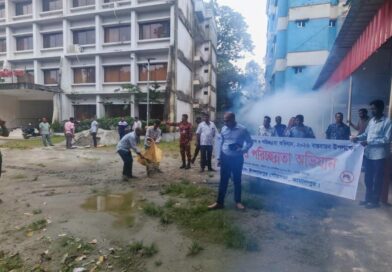 জামালপুরে ডেঙ্গু প্রতিরোধ ও পরিচ্ছন্নতা অভিযান জামালপুরে ডেঙ্গু প্রতিরোধ ও পরিচ্ছন্নতা অভিযান