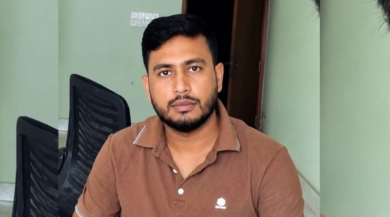 থানা থেকে পালালেন আটক পুলিশ কর্মকর্তা থানা থেকে পালালেন আটক পুলিশ কর্মকর্তা